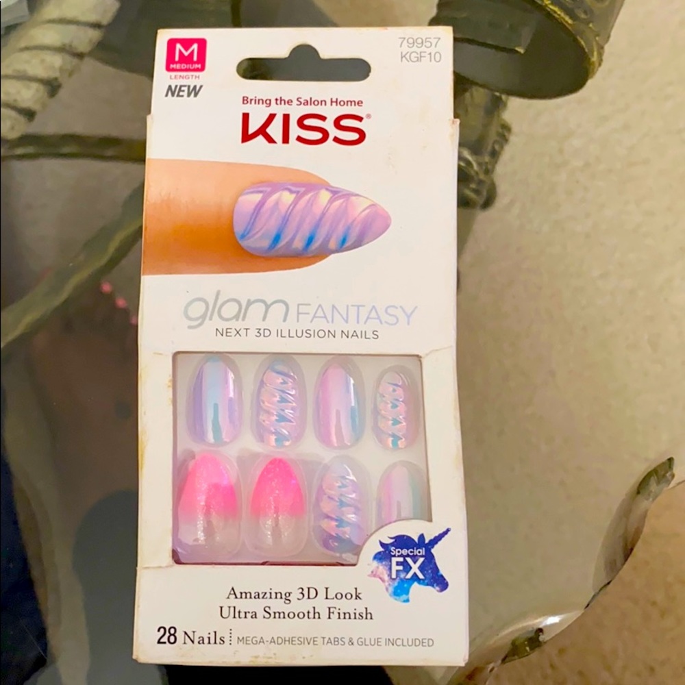 Kiss Press-on